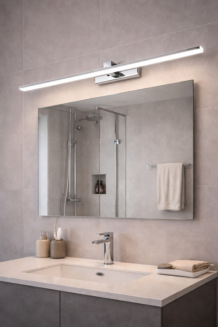 #00283 LED Vanity Light in Chrome