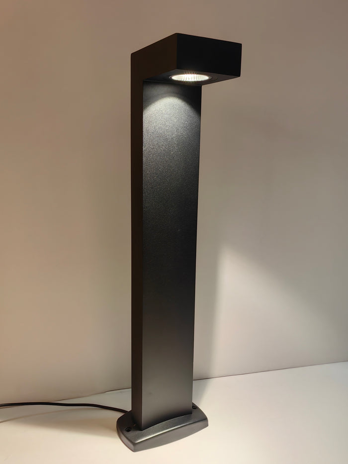 #B2583 Outdoor LED Light in Black