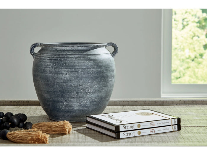 Meadie Vase